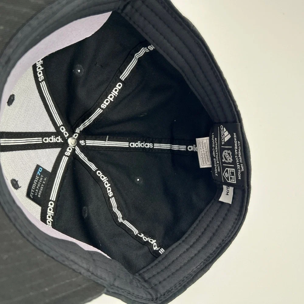Adidas NHL Los Angeles Kings Black Structured Flex Fit Hat S/M New‎